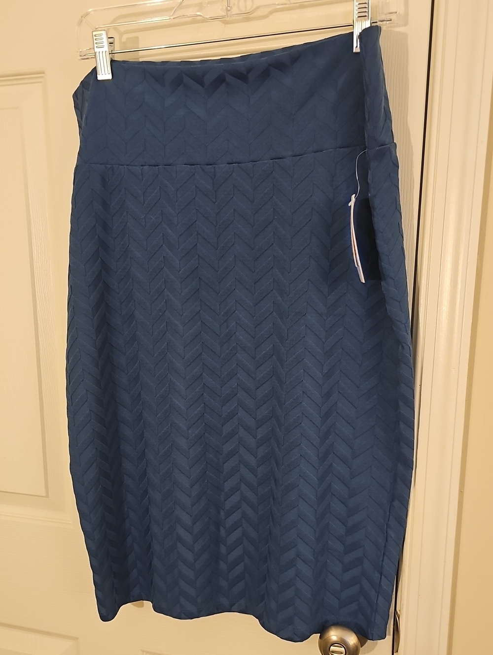 LuLaRoe Slate Blur Chevron-Textured Pencil Skirt